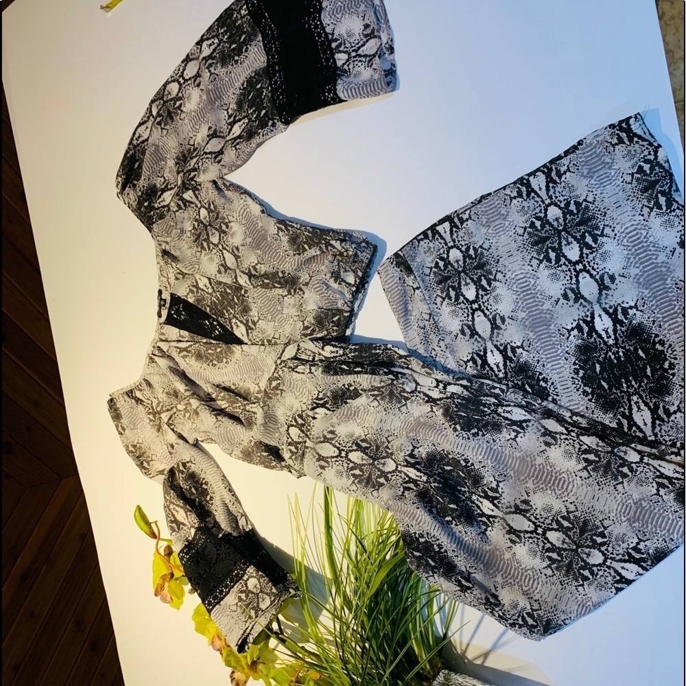 XOXO Snake skin Gray print 2 pcs Set Size S